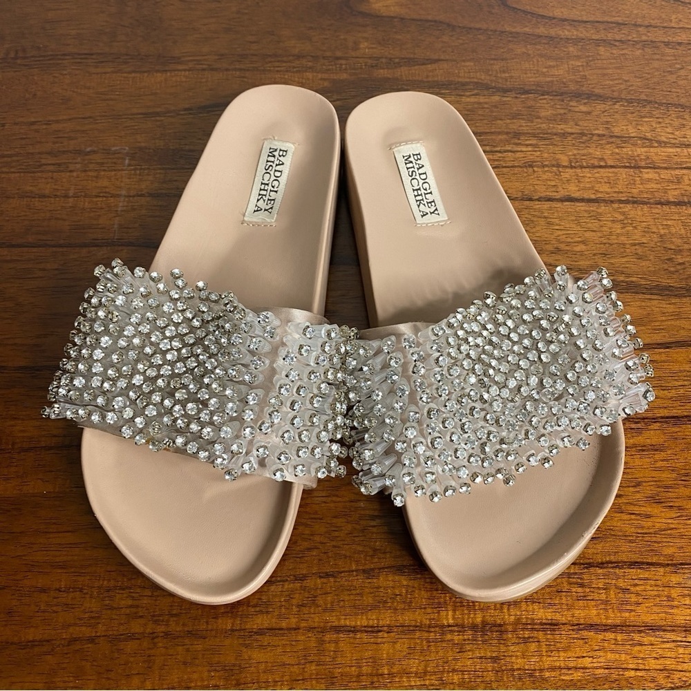 Badgley Mischka
Horton Embellished Satin Slide Sandals SIZE:8 - Picture 2 of 16